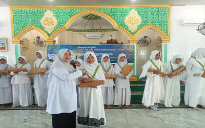 MIN 1 Kota Subulussalam Bagikan Hadiah pada Peringatan Isra Mi`raj